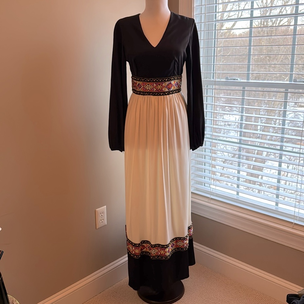 Vintage “Mod” maxi dress - size Small